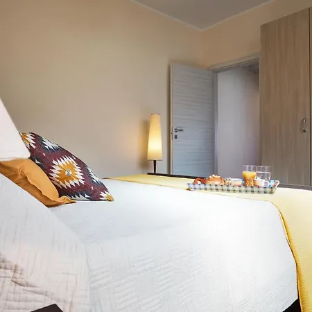 Apartment Orizzonte Casesicule, Fantastic Sea View With Balcony And Big Windows, Wi-fi Pozzallo